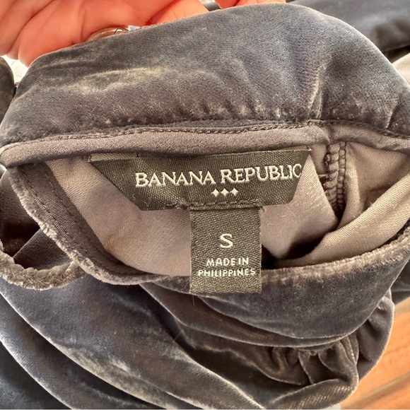 Banana Republic Factory Cropped Open Back Velvet Blouse - Picture 9 of 10